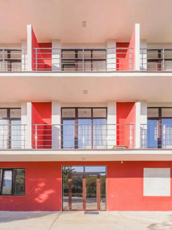 Spitaki Greek Hotel