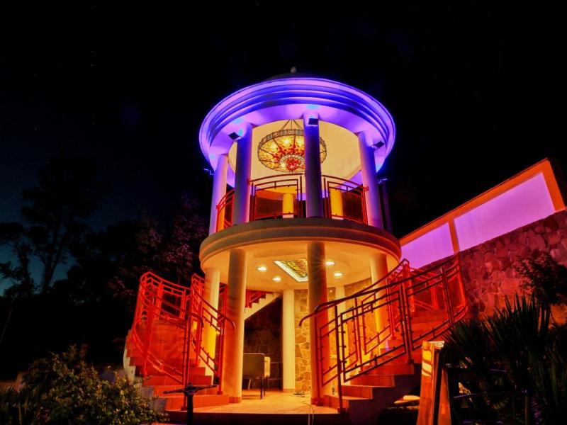 Deesa Hotel (Якорная щель)