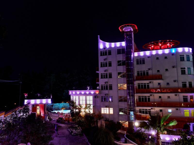Deesa Hotel (Якорная щель)