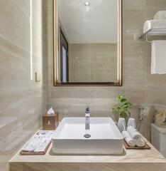 Отель Canvas Danang Beach Hotel Вьетнам, Дананг, фото 15