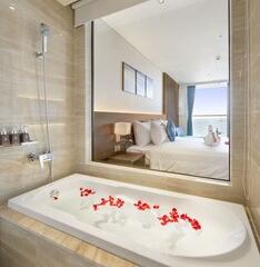 Отель Canvas Danang Beach Hotel Вьетнам, Дананг, фото 58