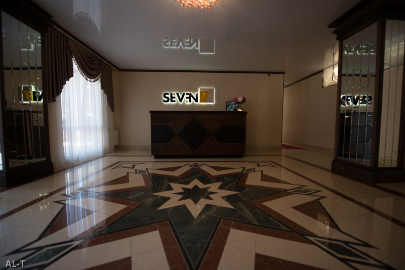 Seven Лазаревское