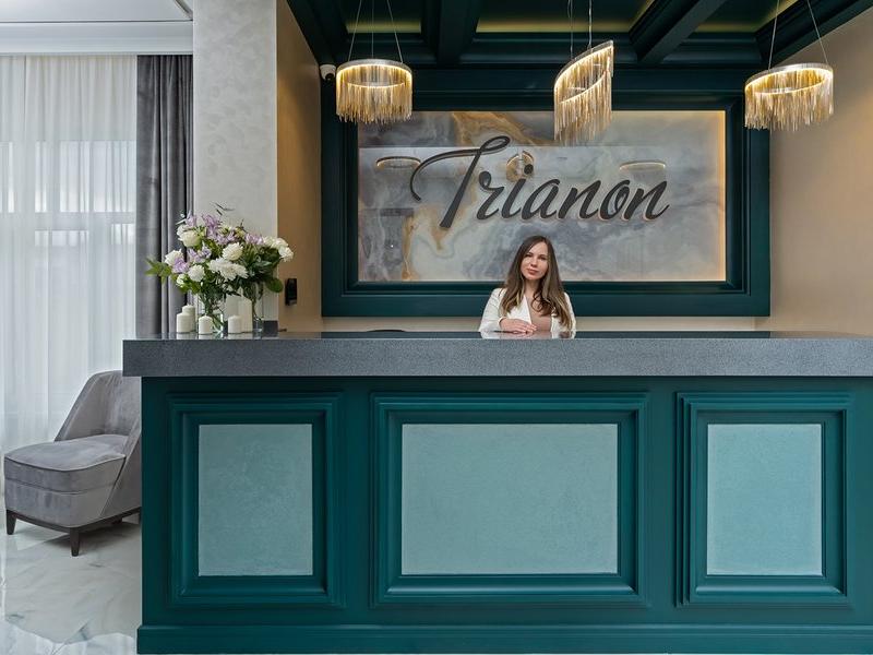 Трианон Отель