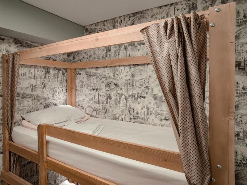 DeArt Hostel