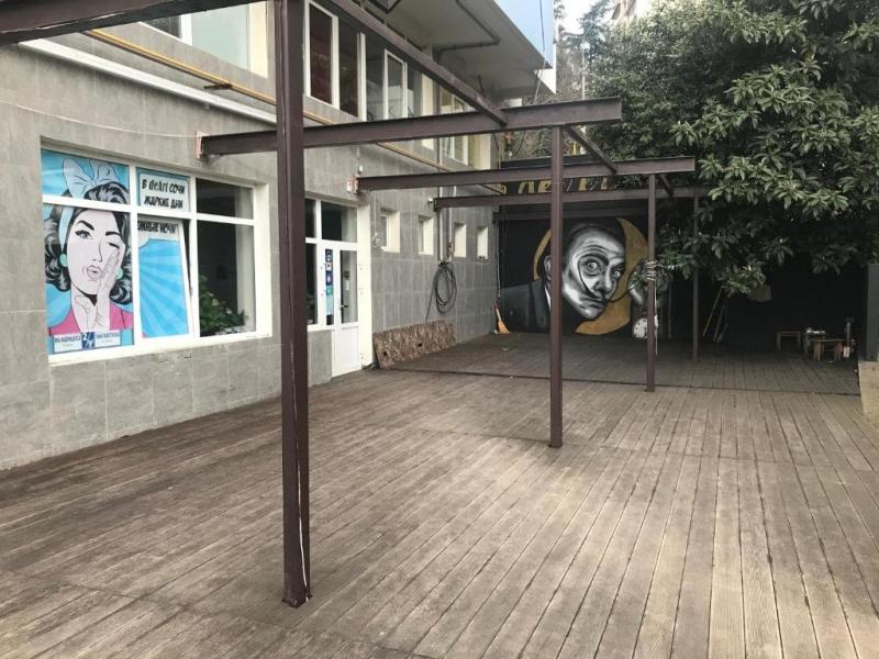 DeArt Hostel
