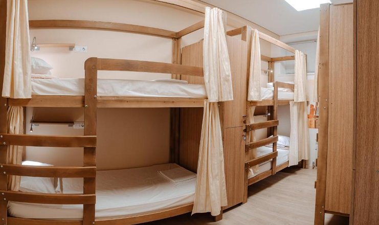 DeArt Hostel