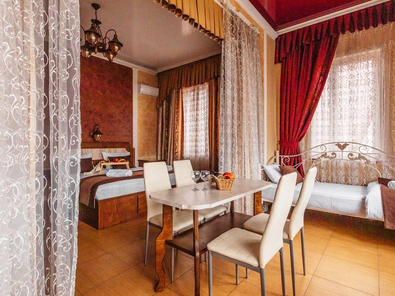 У Оксаны (ул. Пионерская)