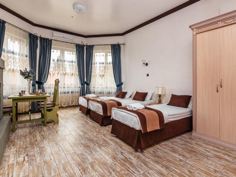 У Оксаны (ул. Пионерская)