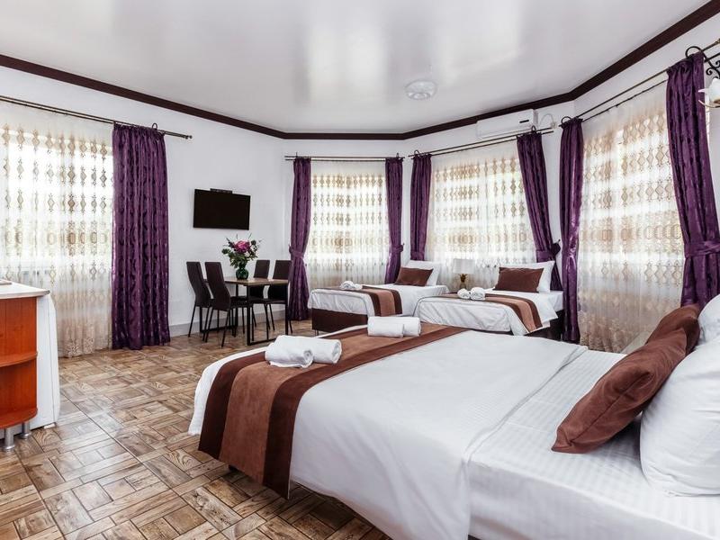 У Оксаны (ул. Пионерская)