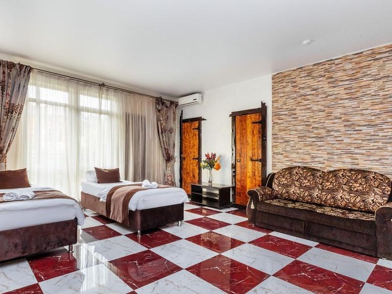 У Оксаны (ул. Пионерская)