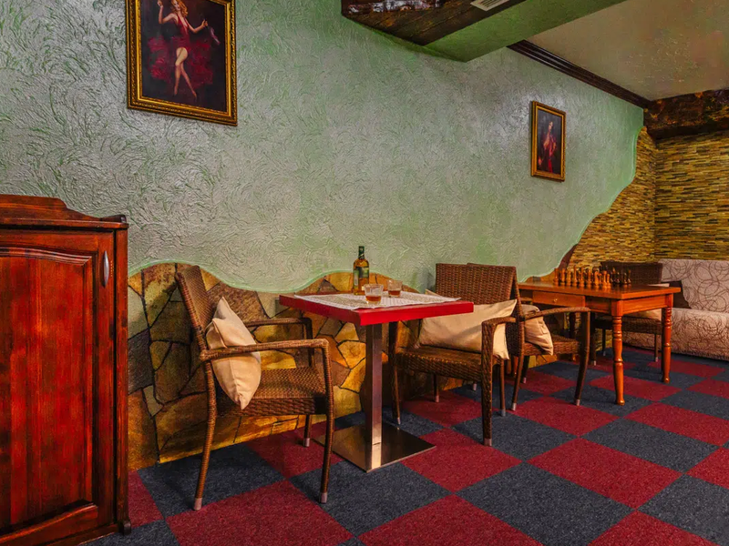 У Оксаны (ул. Пионерская)