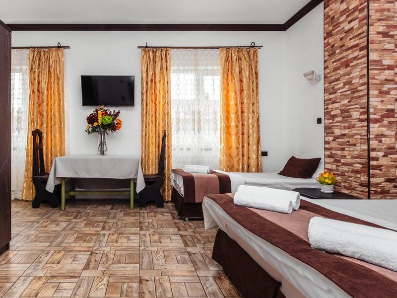 У Оксаны (ул. Пионерская)