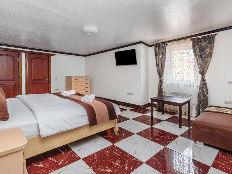 У Оксаны (ул. Пионерская)