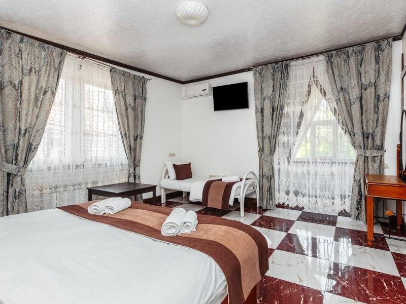 У Оксаны (ул. Пионерская)