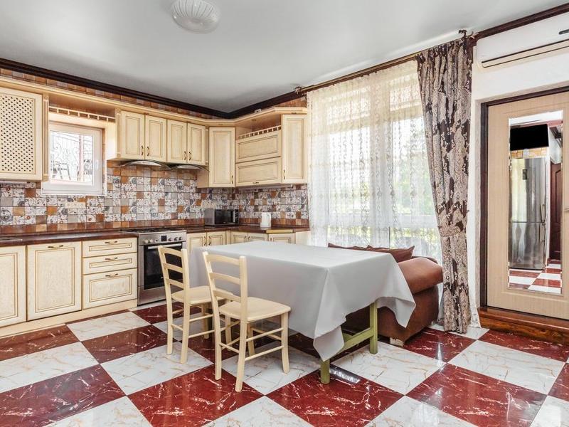 У Оксаны (ул. Пионерская)