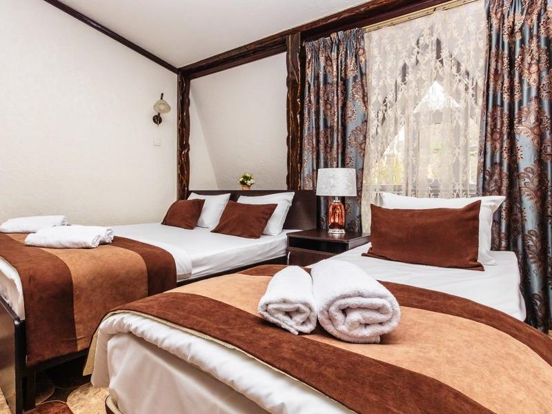 У Оксаны (ул. Пионерская)