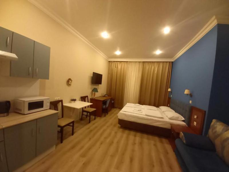 Dell Arte Hotel