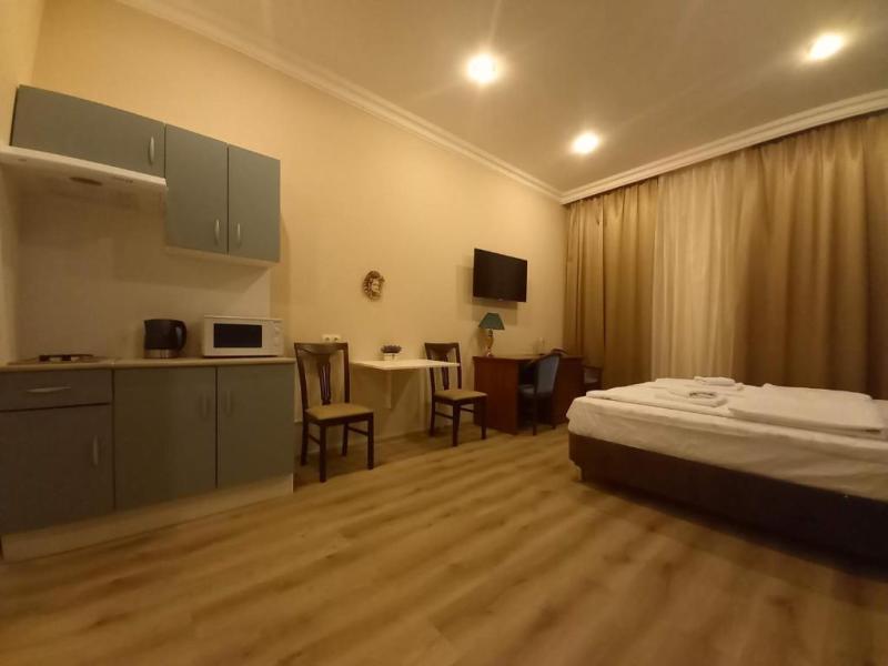 Dell Arte Hotel