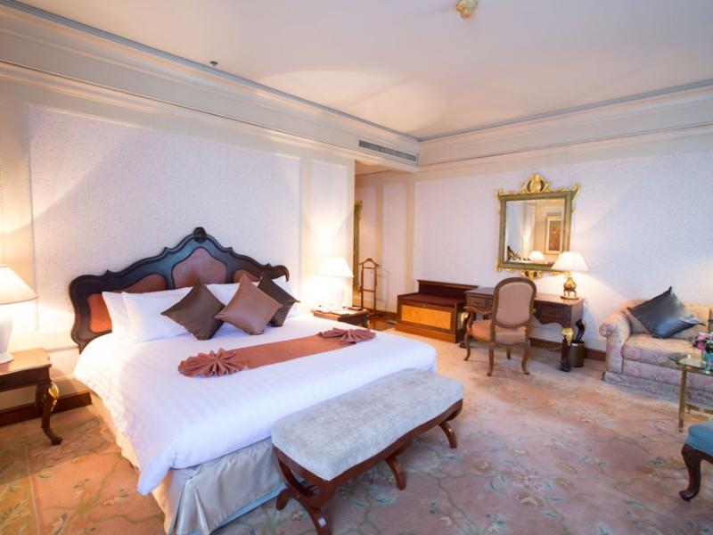 The Emerald Hotel