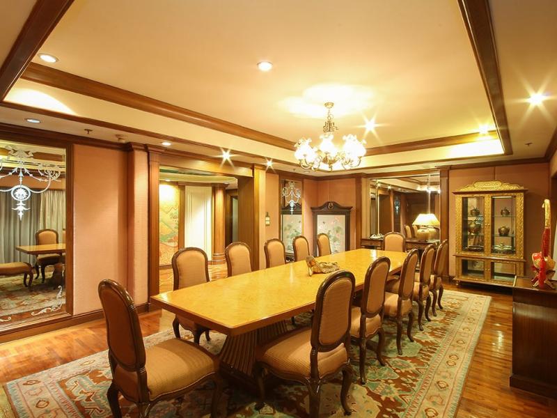 The Emerald Hotel