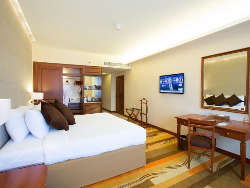 The Emerald Hotel