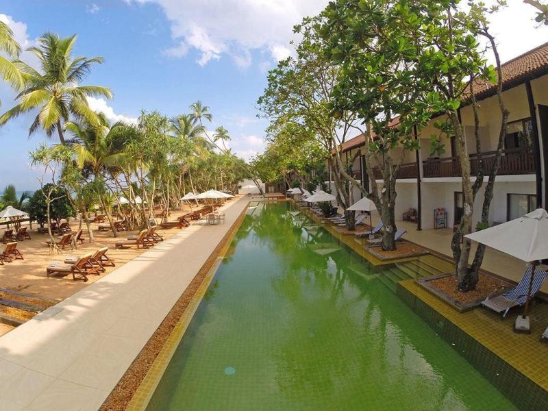 Pandanus Beach Resort & Spa