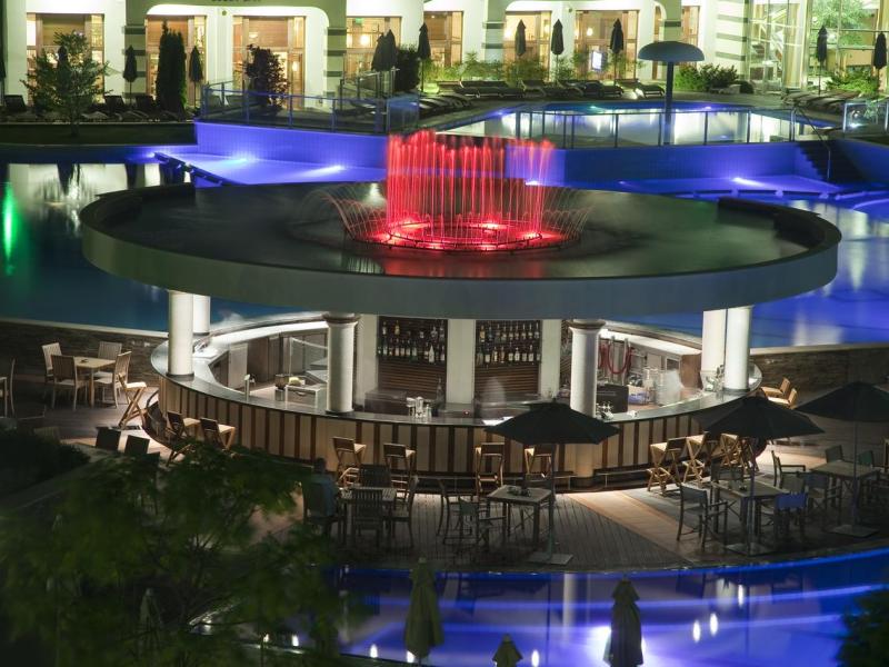 Emerald Resort