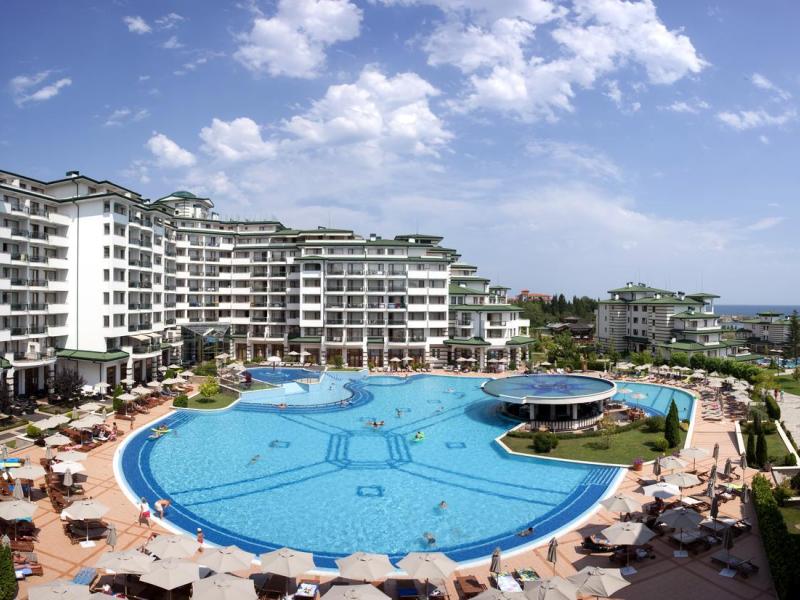 Emerald Resort