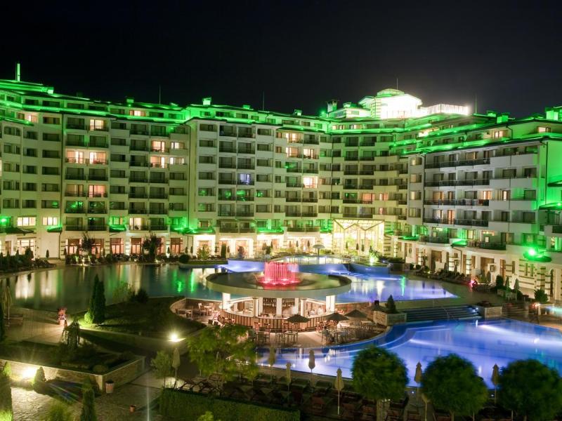 Emerald Resort