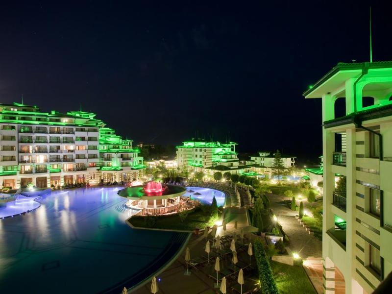 Emerald Resort