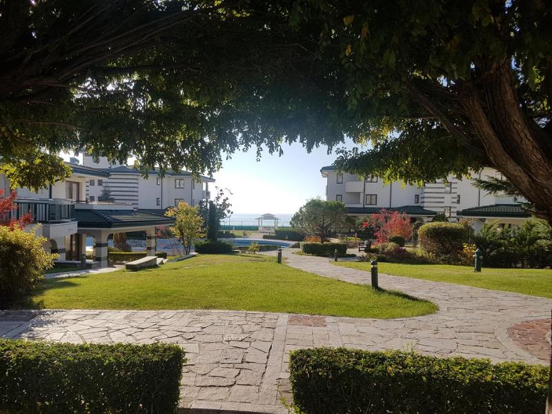 Emerald Resort