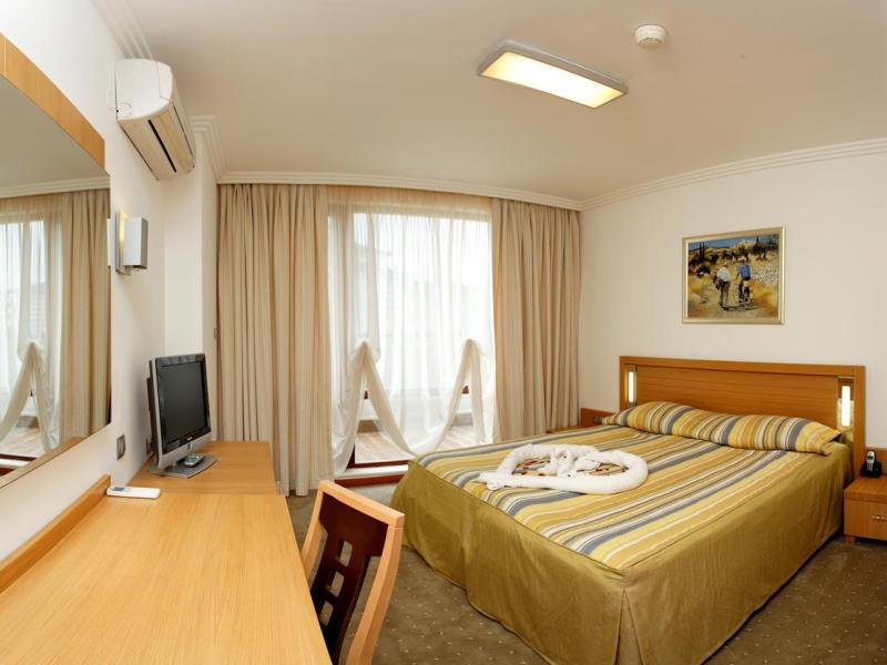 Emerald Resort