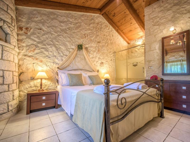 Emerald Classic Villas