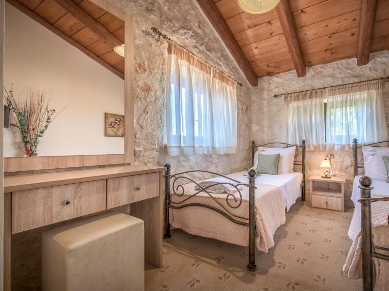 Emerald Classic Villas