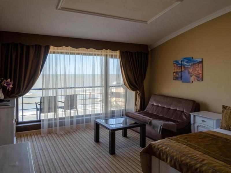 Белый Медведь