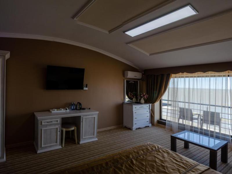 Белый Медведь