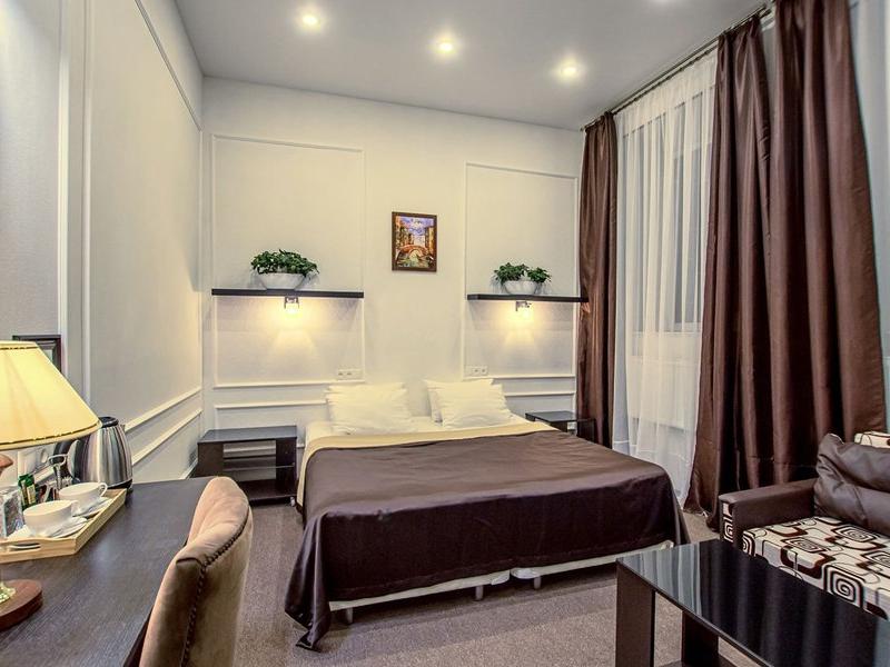 Revival Hotel