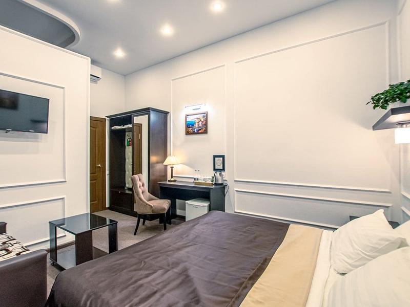 Revival Hotel