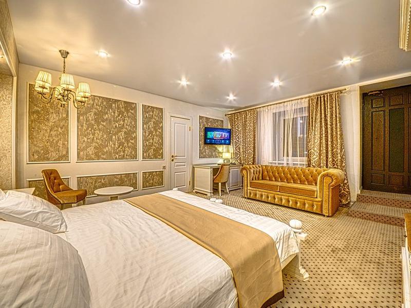 Revival Hotel