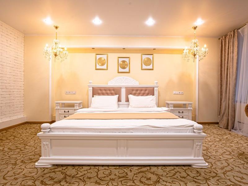 Revival Hotel