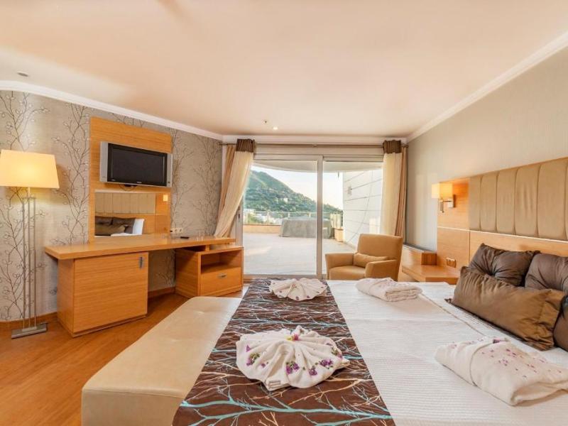 My Mira Deluxe Resort