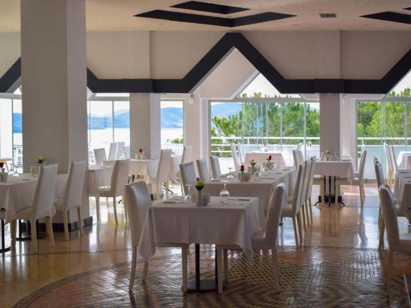 Roseira Beach Resort