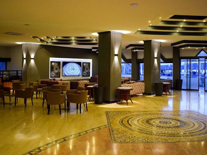 Roseira Beach Resort