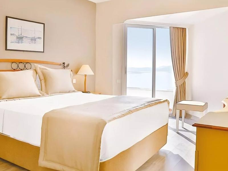 Roseira Beach Resort