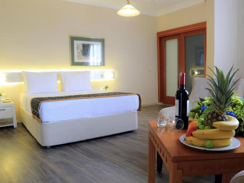 Roseira Beach Resort