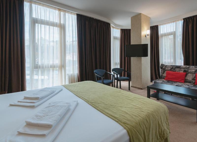 Хоста (ул. Платановая)