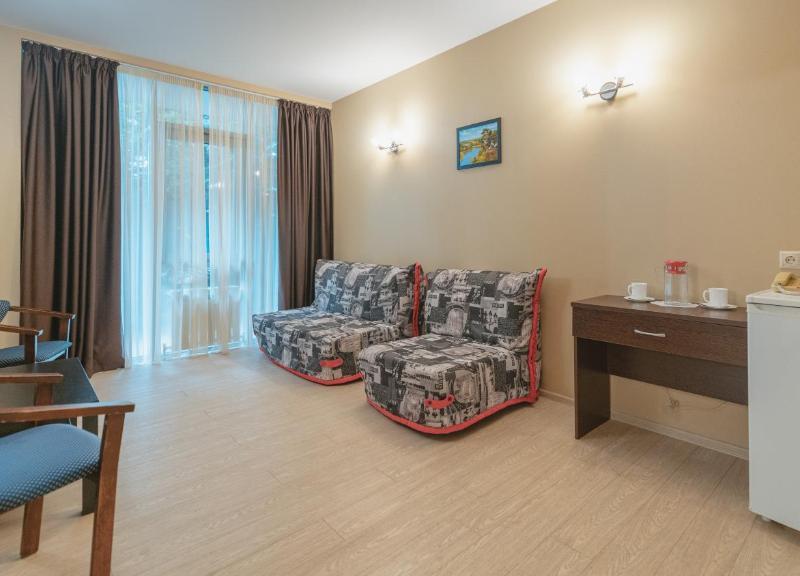 Хоста (ул. Платановая)