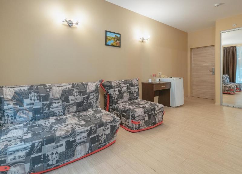 Хоста (ул. Платановая)