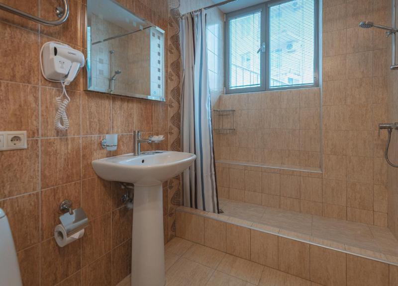 Хоста (ул. Платановая)