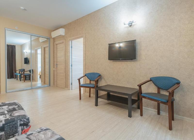 Хоста (ул. Платановая)